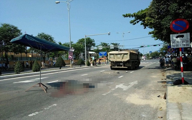 Bị cuốn vào gầm xe tải, nam thanh niên 24 tuổi tử vong, bạn gái thoát chết hi hữu Ảnh 2