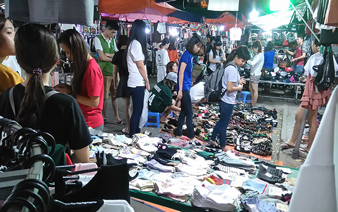 'Đặc quyền' chỉ sinh viên ĐH Nông Lâm mới hiểu: Có hẳn thiên đường ăn vặt và mua sắm giá rẻ ngay trong khuôn viên trường Ảnh 2