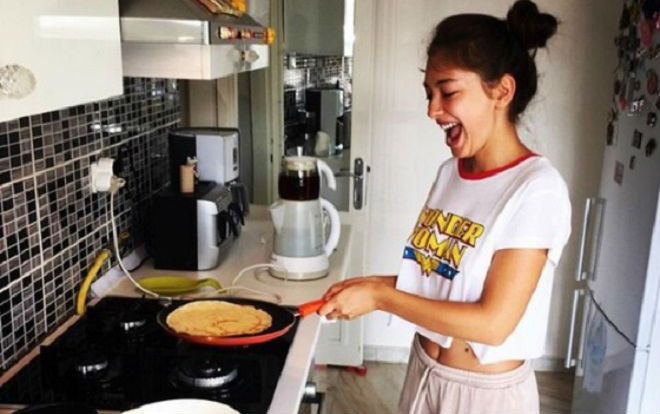 Ru rú ở nhà bếp núc, cô gái bị người yêu 'cắm sừng' vì 'trông không khác gì con nhà quê' Ảnh 2