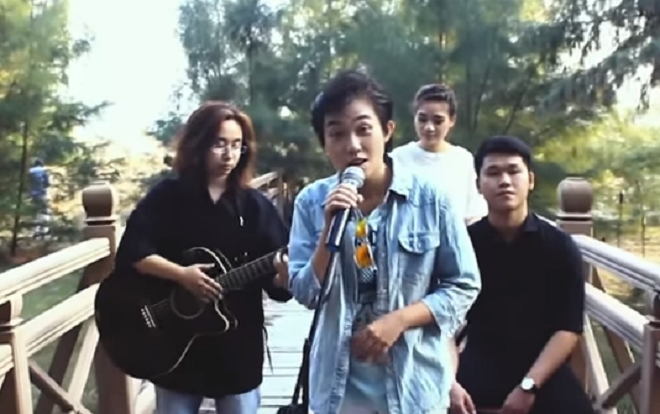 MV phổ nhạc bài thơ 'Sóng' của nhóm bạn trẻ học giỏi Ngữ văn 'nhất hệ mặt trời' khiến dân mạng phát sốt Ảnh 2
