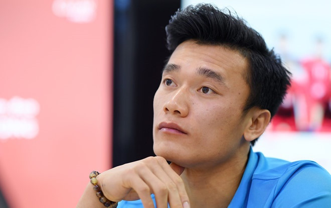 Bùi Tiến Dũng bật khóc trước hàng nghìn người vì áp lực… đóng quảng cáo Ảnh 2