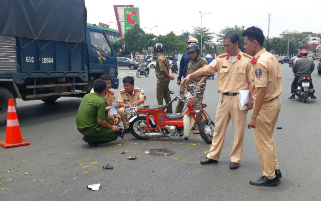 Va chạm giao thông, nữ sinh chết thảm dưới bánh xe tải Ảnh 2