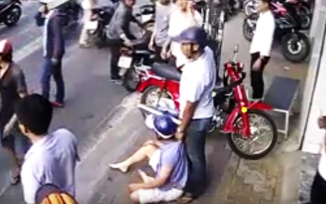 Camera ghi hình trinh sát tóm gọn 'băng nhóm dàn cảnh va chạm giao thông để trộm tài sản' Ảnh 2