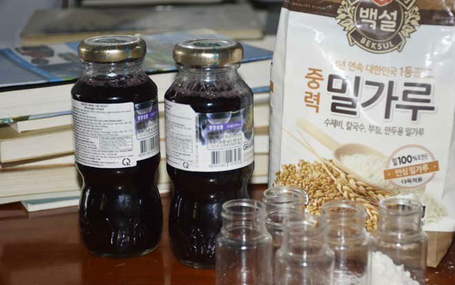 Phát hiện nguyên liệu dùng làm 'nước thánh' của 'Hội Thánh Đức Chúa Trời' khiến nhiều người mê muội Ảnh 2