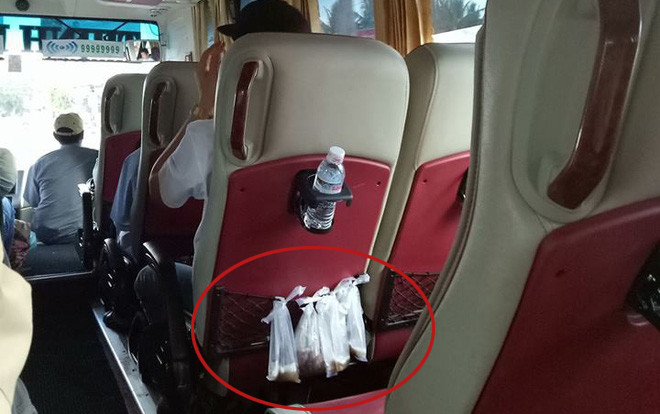 ‘Chiến lợi phẩm’ 4 chiếc túi trớ trêu còn đây, người đã rời đi- cảnh tượng khiến ai cũng lắc đầu ngán ngẩm Ảnh 2