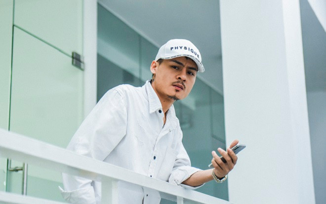 Hiện tượng mạng Hoa Vinh trải lòng sau hơn 2 tháng vụt sáng thành sao, tiết lộ thích con gái… bánh bèo Ảnh 2