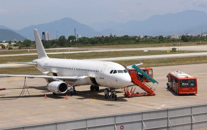 Bong bê tông, sân bay Đà Nẵng đóng gấp 1 đường bay Ảnh 2