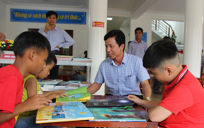 Phòng đọc miễn phí tiền tỷ của người đàn ông 'nhàn rỗi' Ảnh 2