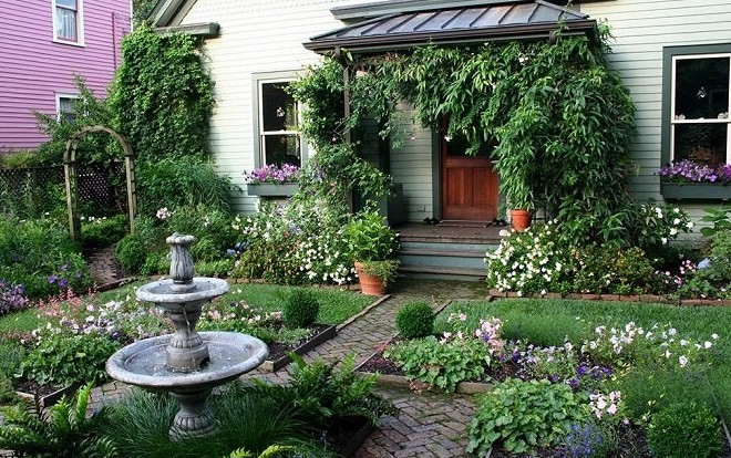 Nam nhân viên nghỉ việc sau khi đến biệt thự vườn nhà sếp Ảnh 2