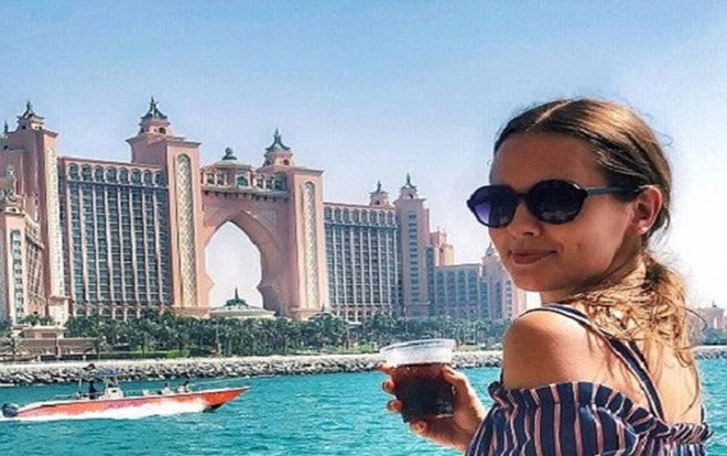 Cuộc sống sang chảnh của nữ tiếp viên hàng không xinh đẹp Ảnh 2