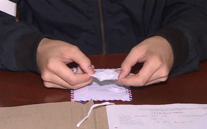 Nước thánh mà các tín đồ của 'Hội Thánh Đức Chúa Trời' uống hằng ngày nghi có chất hướng thần hoặc ma túy Ảnh 2