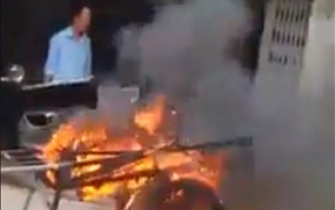 Thông tin mới nhất vụ người đàn ông phóng hỏa đốt xe kéo vì 'tội'… đậu trước nhà Ảnh 2