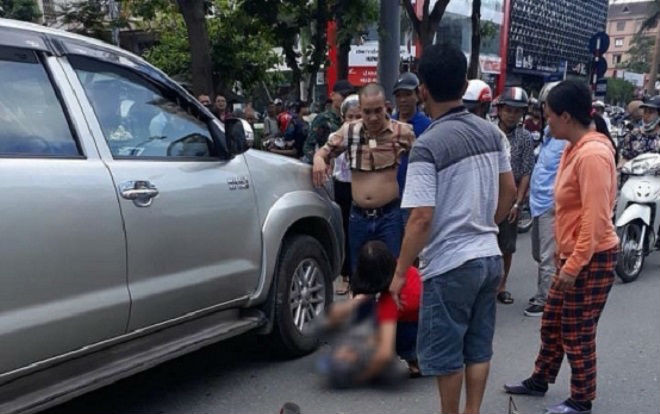 Vụ lùi xe đâm chết cụ bà: Tài xế cãi nhau với vợ trước khi gây tai nạn Ảnh 2