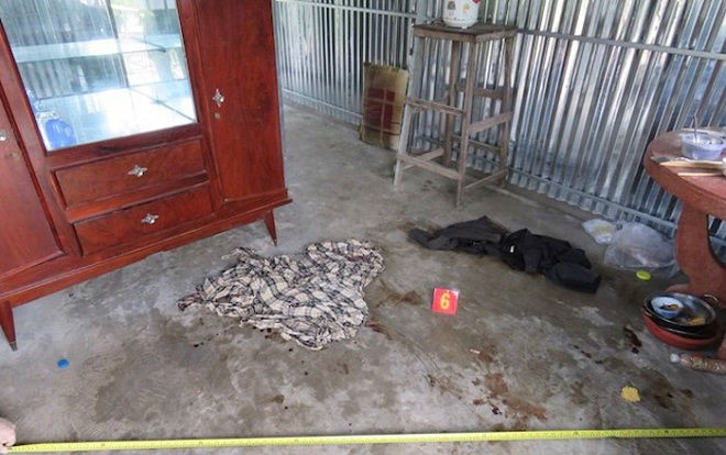Xác định nguyên nhân người đàn ông miền Tây chết dưới nền nhà với nhiều vết máu Ảnh 2