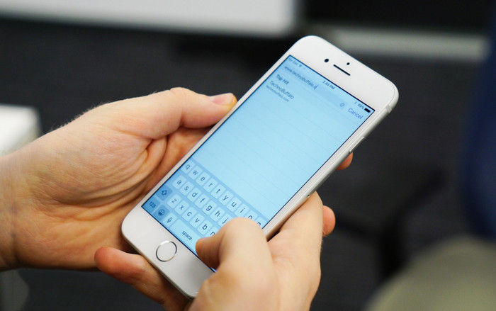 Thủ thuật đơn giản nhưng hiếm người biết giúp đỡ mỏi mắt hơn khi nhìn màn hình iPhone trong thời gian dài Ảnh 2