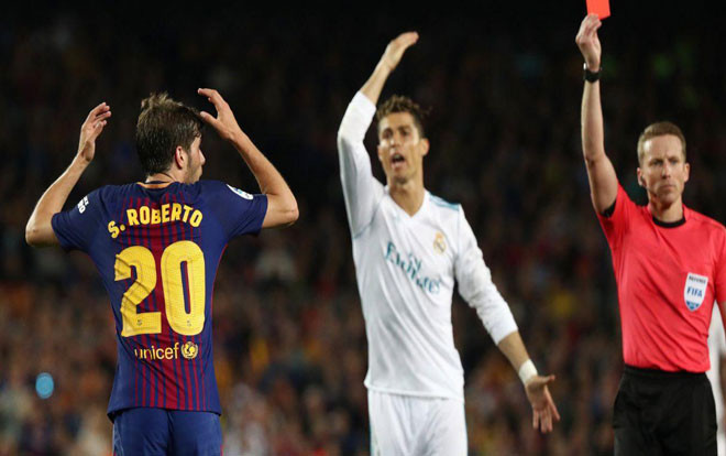 Chiêm ngưỡng các bàn thắng và pha thẻ đỏ khó hiểu trong trận El Clasico Ảnh 2