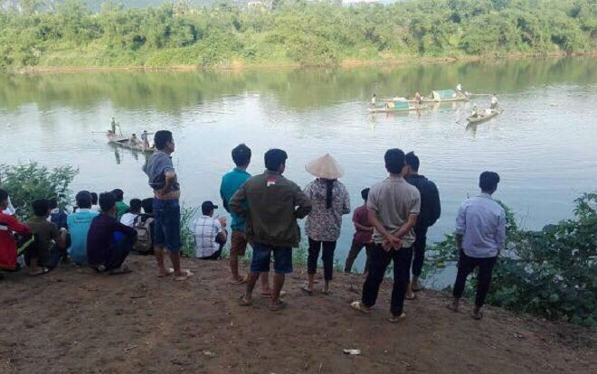 Cự cãi với mẹ chuyện điểm số, bé gái 14 tuổi gieo mình xuống sông tự tử Ảnh 2