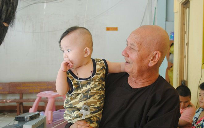 Vợ chồng Sài Gòn bỏ chục tỷ đồng xây khách sạn cho người vô gia cư Ảnh 2