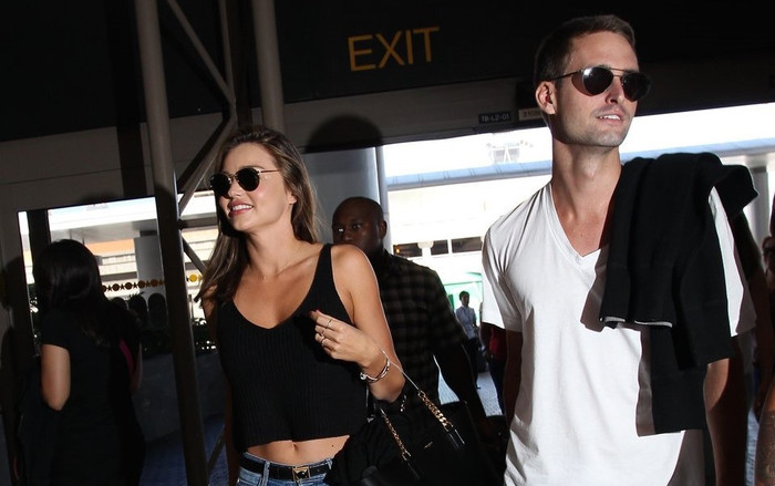 Lương dưới 10 triệu, bạn vẫn có thể mặc đồ như các CEO nổi tiếng Ảnh 2