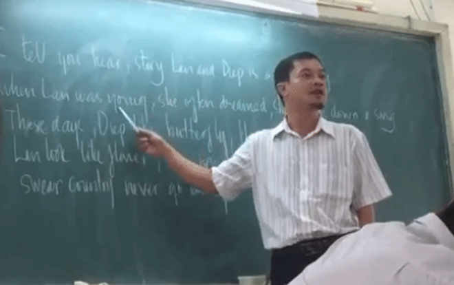 Thầy giáo hát tiếng Anh phong cách Tài Smile được dân mạng ‘thả’ cả trăm ngàn like Ảnh 2