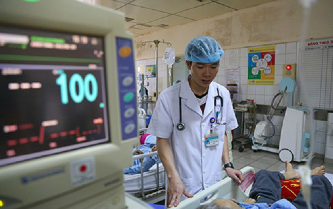 Gia đình 8 bệnh nhân tử vong ở Hoà Bình đòi bồi thường bao nhiêu tiền Ảnh 2