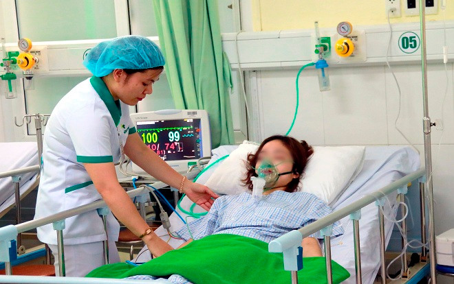 Cứu sống 4 thiếu nữ bị đuối nước ở biển Lăng Cô Ảnh 2