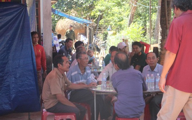 Quê nghèo đẫm nước mắt đón thi thể 'hiệp sĩ' Nguyễn Văn Thôi Ảnh 2