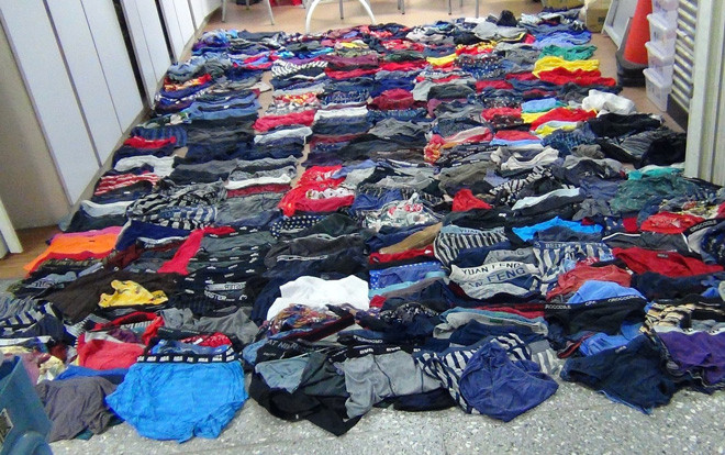 Gã đàn ông có 'sở thích' lạ: Trộm hơn 500 chiếc quần lót nam về chất đầy tủ Ảnh 2