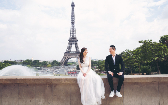 Khoảnh khắc ngọt ngào của vợ chồng Hoa hậu Phí Thùy Linh tại Pháp Ảnh 2