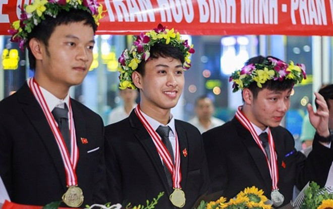 'Chàng trai vàng' Vật lý trúng tuyển Đại học Stanford và MIT Ảnh 2