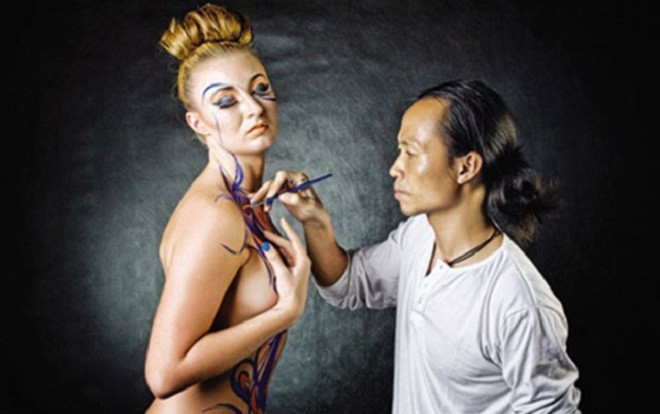 Những tình tiết 'nóng' mẫu nude 'phản pháo' trong vụ tố họa sĩ hiếp dâm Ảnh 2