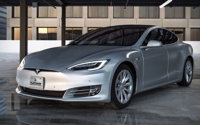 Rapper Kanye West và Kim Kardashian tậu siêu xe nhanh nhất thế giới Ảnh 2