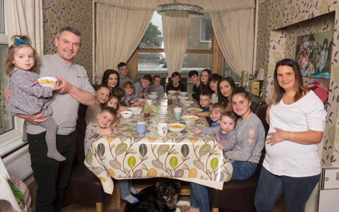 Người phụ nữ mắn đẻ nhất nước Anh: 28 năm có tới 21 người con Ảnh 2