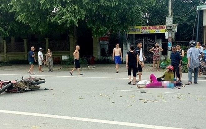 Chó lao vào xe máy, 2 phụ nữ nhập viện nguy kịch Ảnh 2