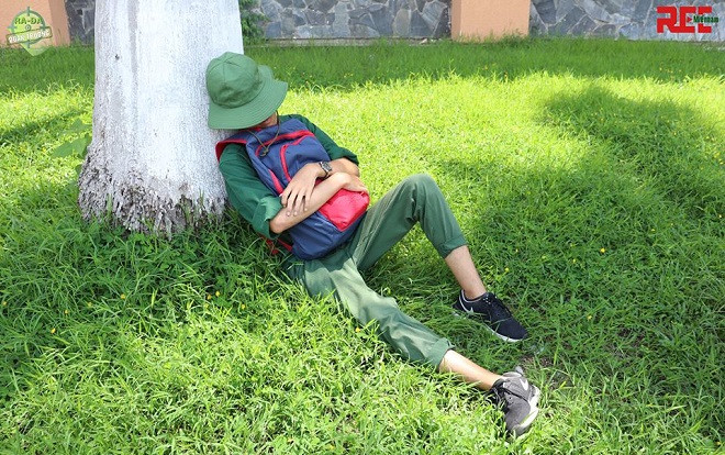 Khổ như sinh viên học quân sự: Ngủ 'bất chấp', vạ vật mọi lúc, mọi nơi Ảnh 2