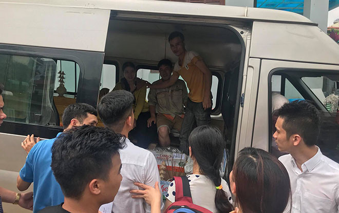 Tạm giữ hình sự tài xế lùi xe tải cuốn xe máy vào gầm khiến 3 mẹ con thai phụ tử vong thương tâm Ảnh 2