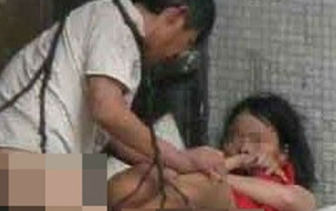 Người đàn ông 51 tuổi bị tố hiếp dâm bé gái hàng xóm: 'Do vợ tôi ghen tuông mù quáng nên dựng chuyện' Ảnh 2