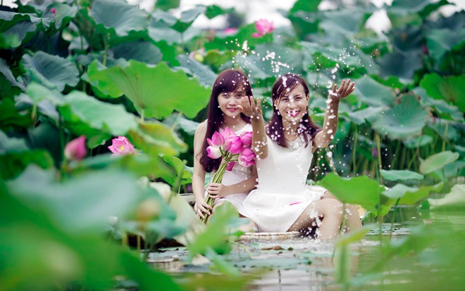 Ngôi trường Đại học có nhiều hoa sen nhất Hà Nội, tháng 6 về sinh viên đua nhau tìm đến chụp ảnh free Ảnh 2
