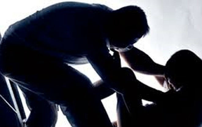 'Yêu râu xanh' dụ dỗ bé gái 7 tuổi đi xem bẫy sóc rồi cưỡng hiếp Ảnh 2