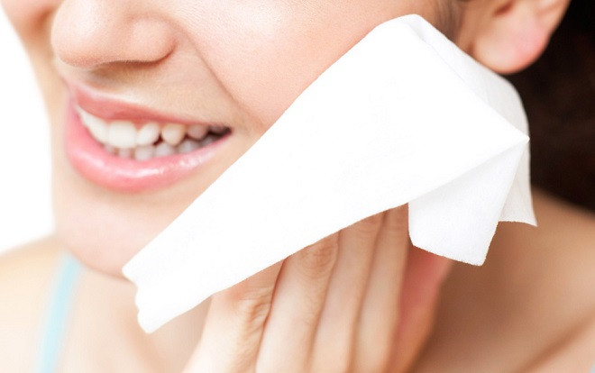 Đây mới là lý do thực sự khiến bạn nên tẩy trang trước khi đi ngủ Ảnh 2