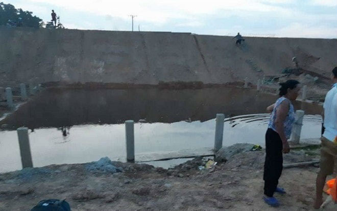 Lao xuống hồ cứu em trai, 2 chị em ruột cùng đuối nước thương tâm Ảnh 2