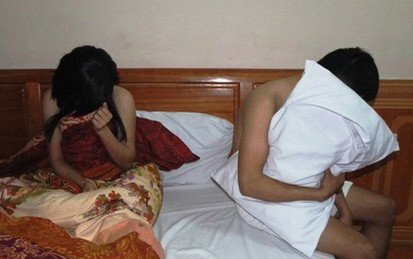 Bắt tại trận chồng sắp cưới với gái lạ trong nhà nghỉ, vợ còn đăng đàn hỏi có nên tha thứ để quay về Ảnh 2