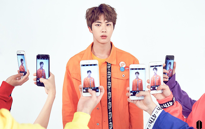 Là fan K-pop đã lâu, bạn có biết idol của mình dùng smartphone gì không? Ảnh 2