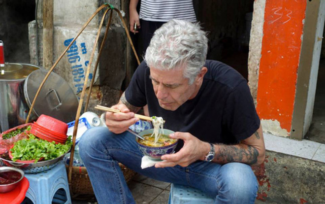 Bánh mỳ Hội An lên truyền hình Mỹ và những hình ảnh 'không thể nào quên' khi đầu bếp Anthony Bourdain đưa ẩm thực Việt Nam đến gần hơn với thế giới Ảnh 2