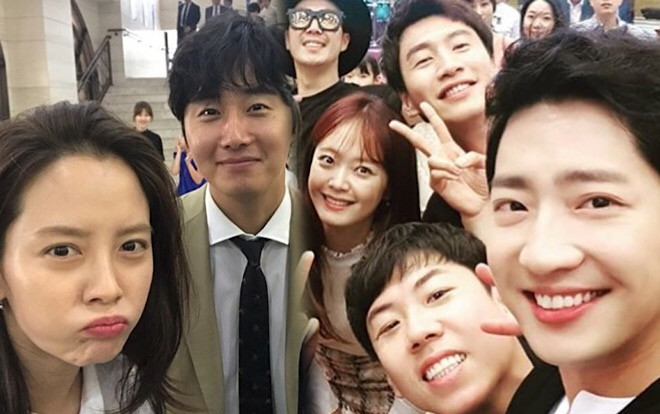 Jung Il Woo - Lee Sang Seob bất ngờ xuất hiện cùng gia đình 'Running Man' tại đám cưới PD Hwan Jin Ảnh 2