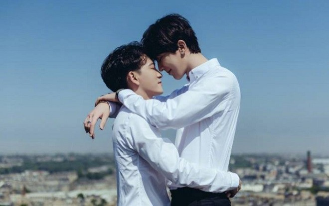 Nhìn lại chặng đường yêu 'vừa ngọt ngào, vừa cay đắng' của cặp đôi đồng tính nổi tiếng nhất châu Á Ảnh 2