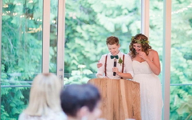 Đám cưới trong rừng siêu lãng mạn của cặp đôi đồng tính nữ ở Canada Ảnh 2