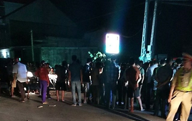 Va chạm với ô tô biển xanh, một thanh niên chết thảm Ảnh 2