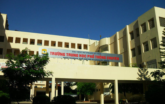 Điểm chuẩn vào lớp 10 trường THPT chuyên ĐH Sư phạm cao nhất là 28 điểm Ảnh 2