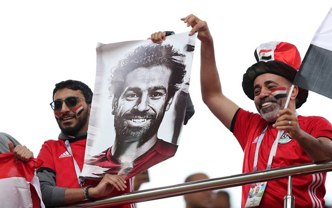 Uruguay phá lời nguyền thế kỷ trong ngày Salah xem Suarez đá cực dở Ảnh 2